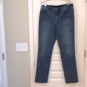 😊 Fabulously slimming by Chicos blue denim faded, jeans size 2 Tall😊Never Worn